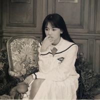 女生黑白qq头像白色简约