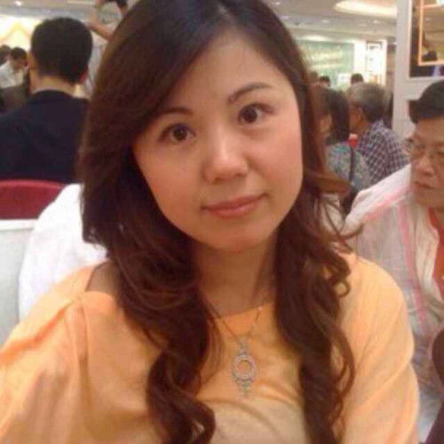 两位40岁左右的女人,谁漂亮些