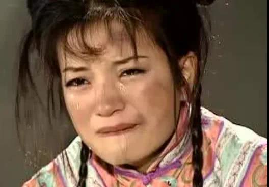 还珠格格这四位美人落泪的时候,紫薇很唯美,金锁太可怜,她让观众想笑