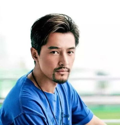 不是谁留胡子都可以依然帅气,李易峰颜值下降,吴亦凡让人想脱粉