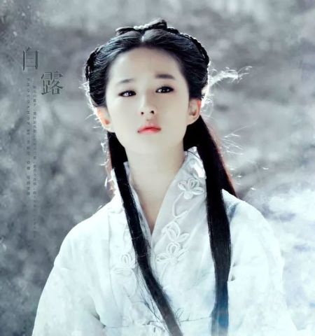 女星剪短发古力娜扎清爽帅气,刘亦菲瞬间老了,唐艺昕少女