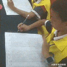 搞笑gif学校食堂换了个厨师,我感觉哪里有点不对