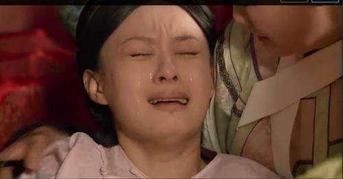女星动情落泪,孙俪哭戏感染力强,周冬雨却成了表情包