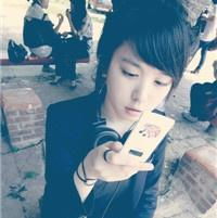请问有谁知道这个女的叫什么名字吗急需