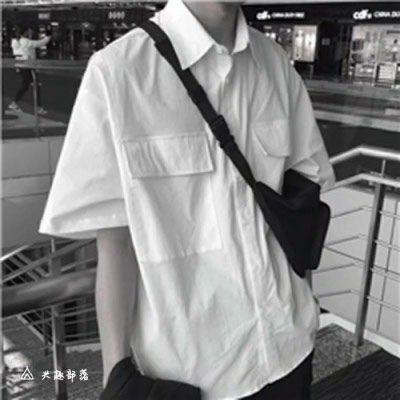 白衬衫简约侧脸男生头像