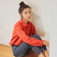 微信女生头像唯美长发披肩头像天空很蓝白云很白行人很忙