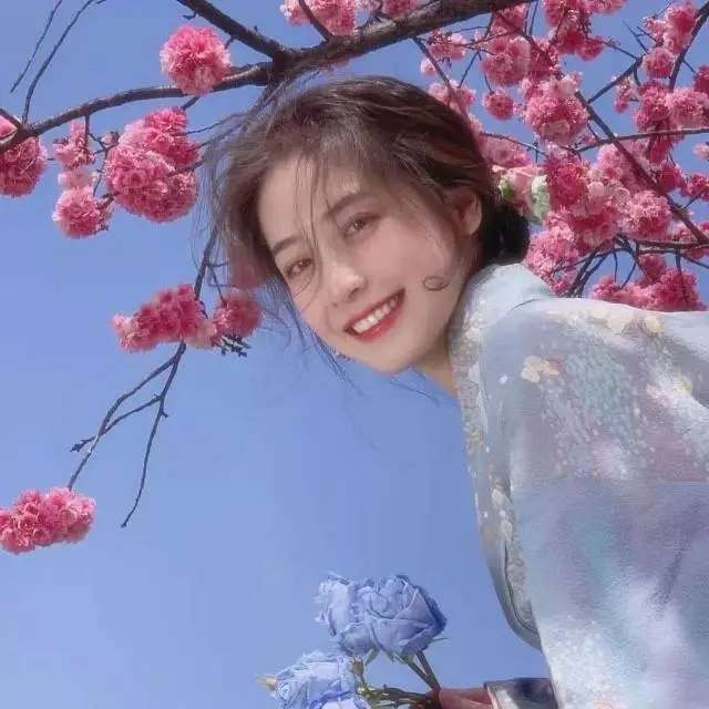 女生头像樱花粉嫩