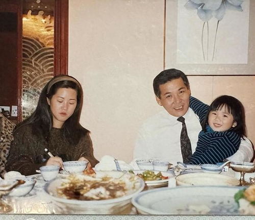 35岁港星飞日本寻找亲生父亲,曾因父亲家暴仇日,时隔20年终释怀