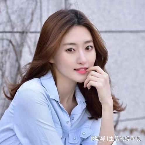 三十岁的白富美女生还不找对象,其母亲着急没有办法询问精神科