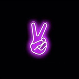 2018最新微信头像简约干净好久没有抱到喜欢的人了